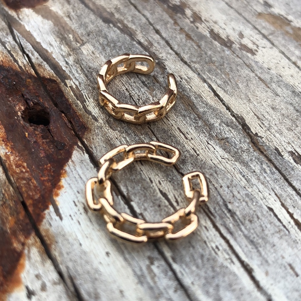 Michel Curb Chain Ear Cuff Set! - Picture 3 of 8